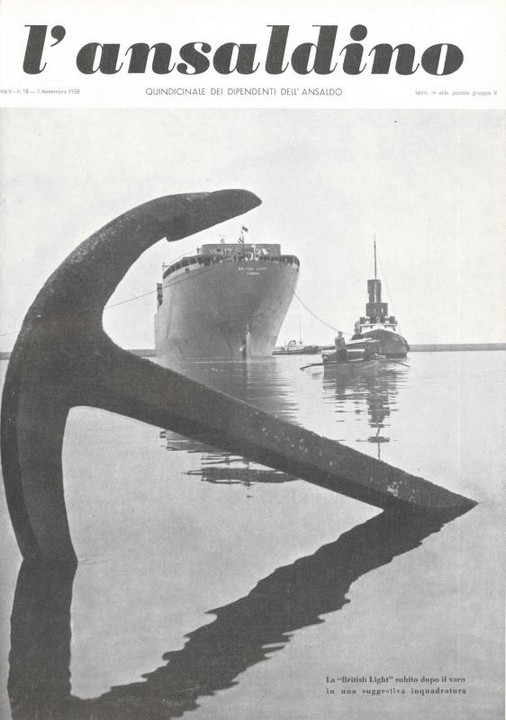 p. 1 (copertina), la "British Light" subito dopo il varo in una suggestiva inquadratura, 1958